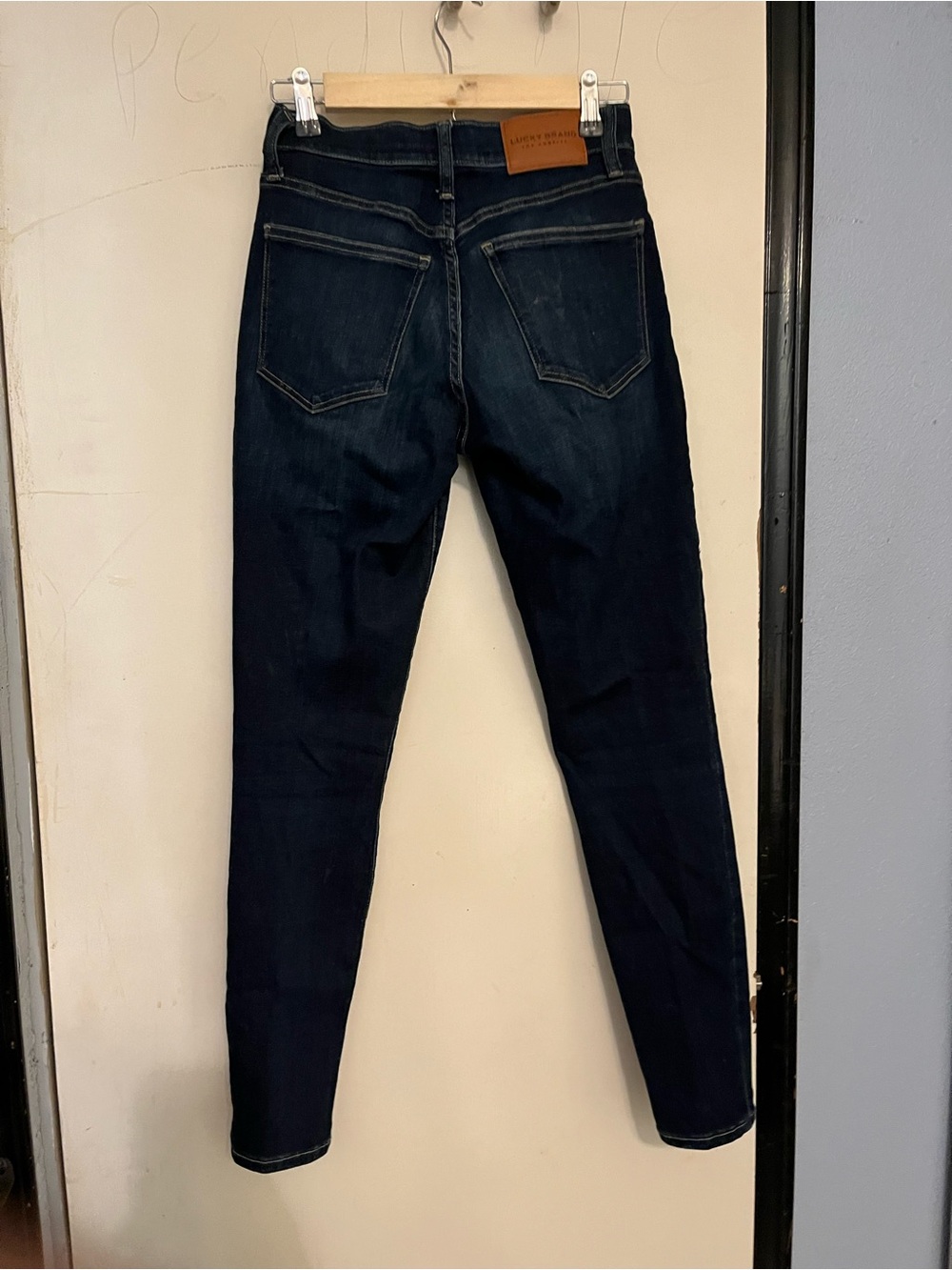 Lucky Brand Skinny Jeans in Indigo Denim - Picture 2 of 4